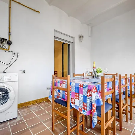Cozy With Terrace Appartement