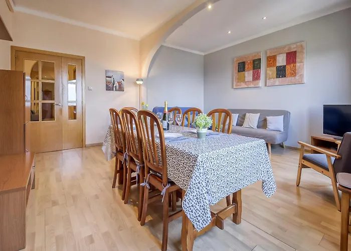 Beachfront With Terrace Views Apartamento *