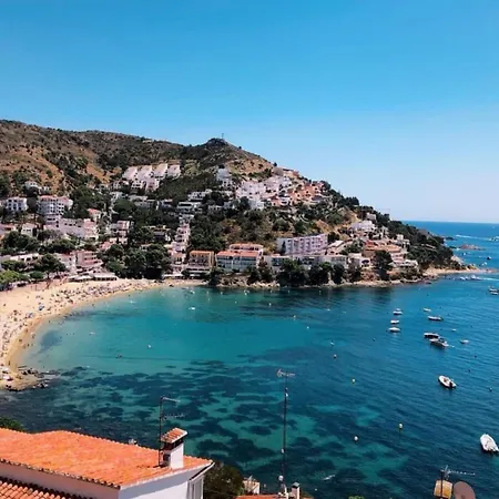 Lejlighed Beachfront With Terrace Views Montjoi