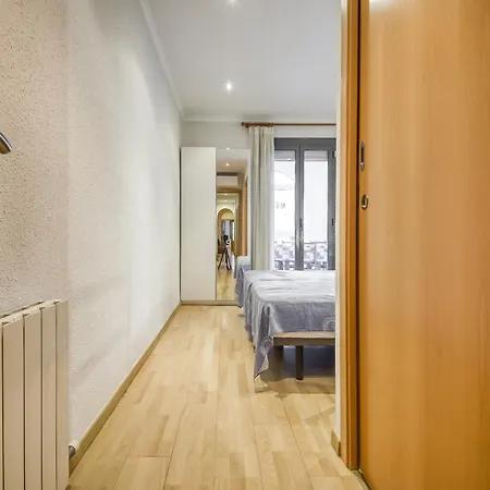 Beachfront With Terrace Views Montjoi
